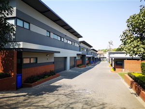 4 Bed Cluster in Waterkloof Ridge