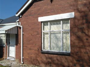 3 Bed House in Egerton