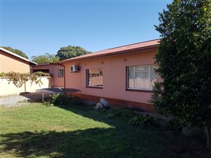 3 Bedroom House in Oos-Einde