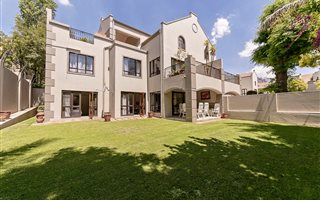 2 Bedroom Townhouse in Waverley