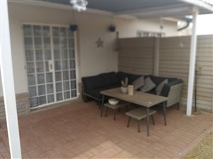2 Bed Garden Cottage in Nortons Home Estate