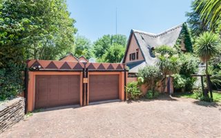 2 Bedroom House in Emmarentia