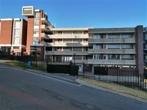 2 Bed Flat in Honey Hill