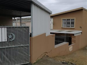 3 Bed Duplex in Whetstone
