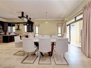 4 Bed Townhouse in Fourways