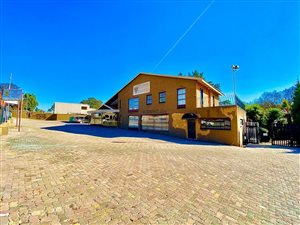 2663 m² Commercial space in Glenanda