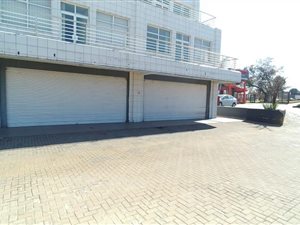 200 m² Retail Space in Croydon