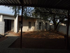 4 Bedroom House in Verwoerdpark