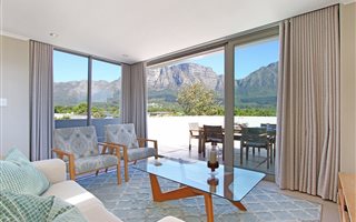 2 Bedroom Apartment in Claremont Upper
