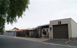 3 Bedroom House in Springbok Park