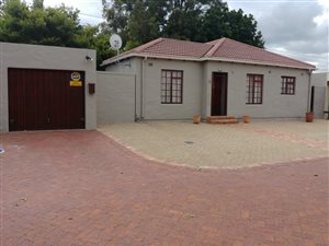 3 Bedroom House in Edgemead