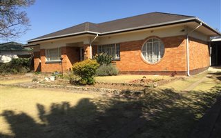 4 Bedroom House in Cinderella