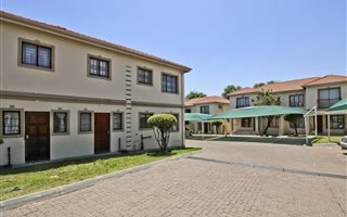 2 Bedroom Townhouse in Whitney Gardens