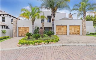 4 Bedroom Duplex in Dainfern Valley