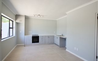 2 Bedroom House in Tableview