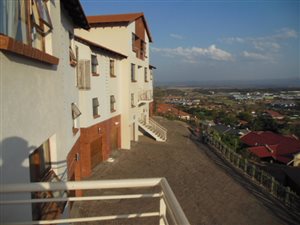 2 Bed Apartment in Azaleapark