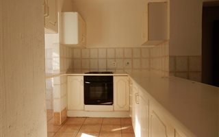 3 Bedroom Simplex in Arboretum
