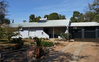 4 Bedroom House in Ladismith