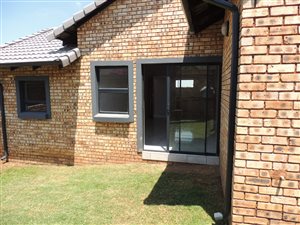3 Bed Duplex in Witpoortjie