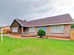 4 Bed House in Ontdekkers Park