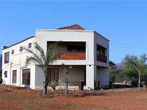 2.3 ha Smallholding in Rietfontein