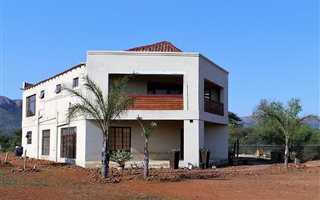 2.3 ha Smallholding in Rietfontein