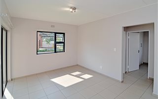 2 Bedroom Apartment in Ravenswood