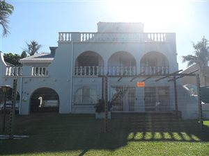 6 Bed House in Port Edward