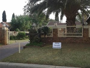 4 Bed House in Sunward Park