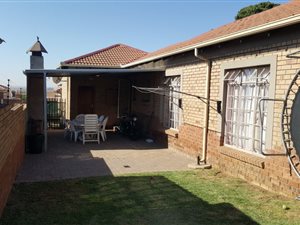 3 Bed House in Modelpark