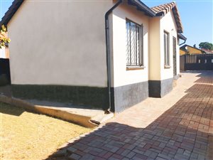 3 Bed House in Klipfontein View