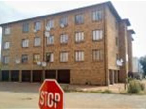 2 Bed Apartment in Randfontein Central