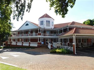 649.289978027344 m² Office Space in Epsom Downs