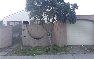 2 Bedroom House in Mitchells Plain