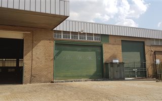 1200 m² Industrial space in Wilbart
