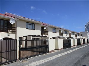 3 Bed Townhouse in Strand Central