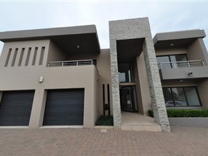 3 Bed House in Murrayfield