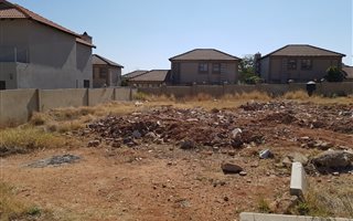 583 m² Land available in Ruimsig