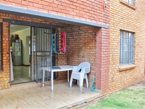 2 Bed Apartment in Meyerton Central