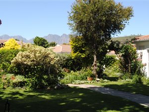 3 Bed House in Bizweni