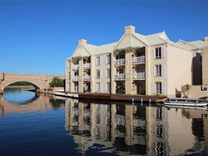 2 Bed Apartment in Marina Martinique
