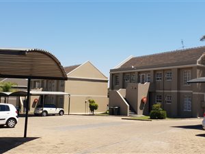 2 Bed Apartment in Erasmuskloof