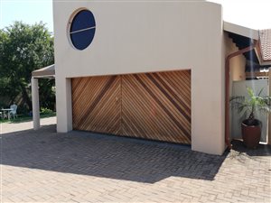 3 Bed Townhouse in Vanderbijlpark SW2
