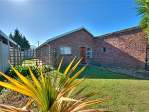 4 Bed House in Rooirivierrif