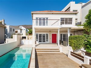 4 Bed House in Fresnaye
