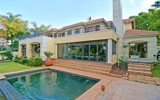 6 Bedroom House in Essexwold