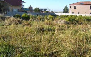800 m² Land available in Kleinmond