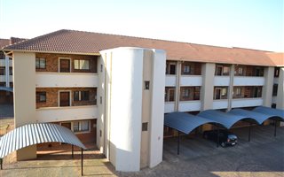 1 Bedroom Apartment in Halfway Gardens
