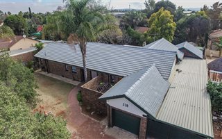 4 Bedroom House in Meyerspark