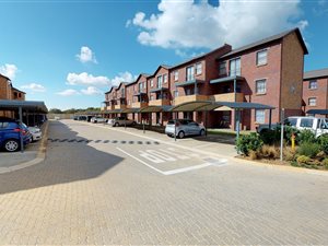 2 Bed Apartment in Mondeor